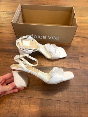Dolce Vita Women's Tilda Pearl Ankle Strap Dress Sandals Wedding Heels Size 6.5
